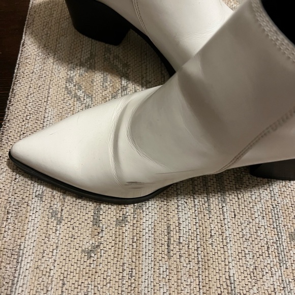 White Stella McCartney pointed toe ankle boots - Picture 7 of 9